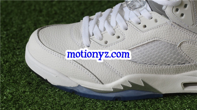 white metallic 5's